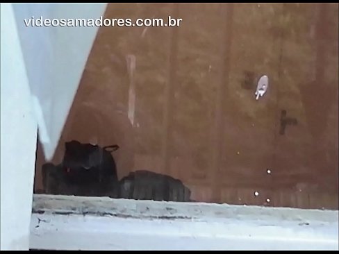 ❤️ Home cachondo mirando á súa moza con outro mozo, gravando un vídeo de carallo sen molestar á parella ☑ Vídeo anal na pornografía gl.virtsextor.ru ☑