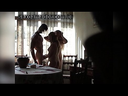 ❤️ Os amigos sexuais invitan a un home xigante e a un trío con el ☑ Vídeo anal na pornografía gl.virtsextor.ru ☑