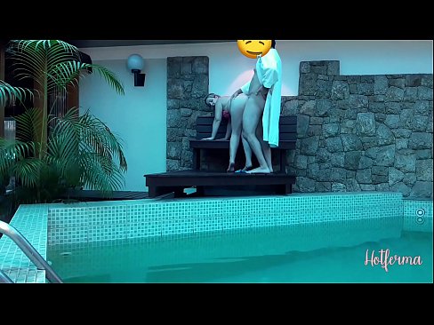 ❤️ O xefe invita a criada á piscina, pero non puido resistirse a un quente ☑ Vídeo anal na pornografía gl.virtsextor.ru ☑