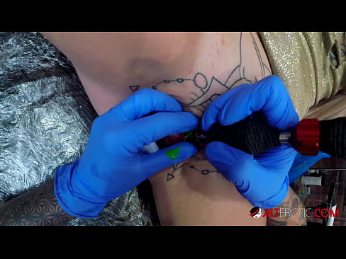 ❤️ Sully Savage, moi tatuada, tatuouse no clítoris ☑ Vídeo anal na pornografía gl.virtsextor.ru ☑